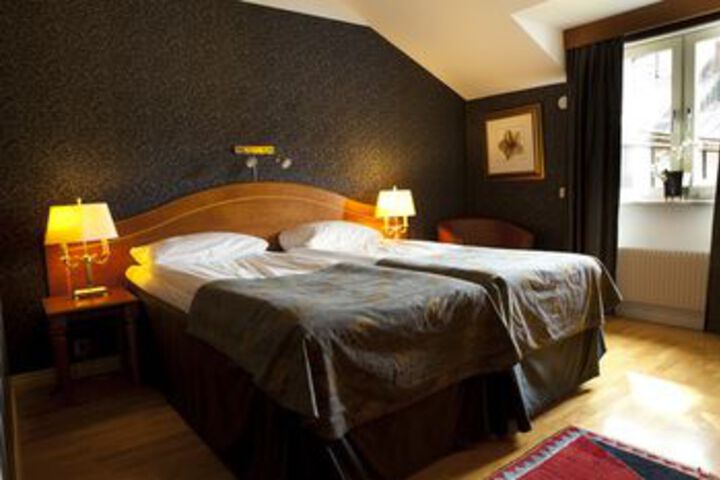 Room 13 of 50