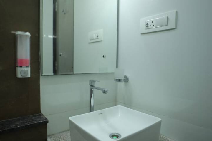 Room 18 of 26