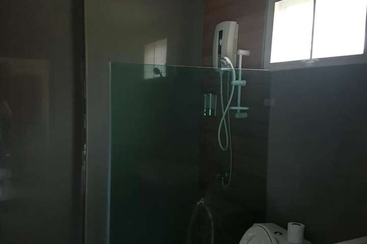 Room 37 of 59