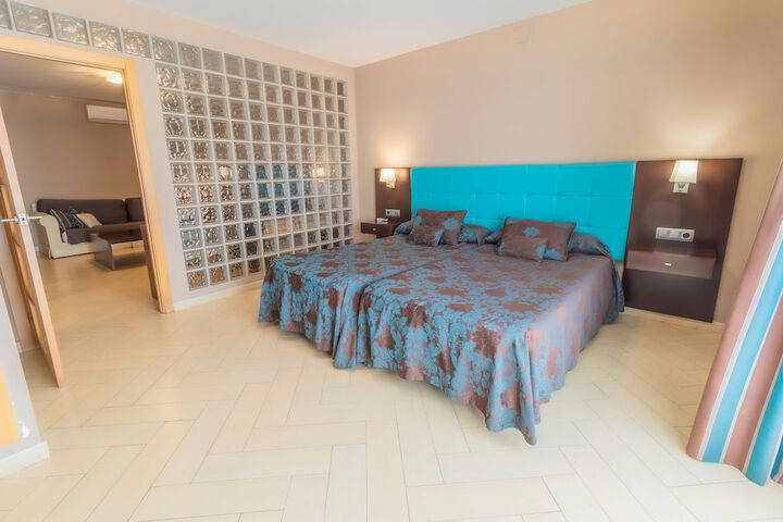 Room 43 of 74