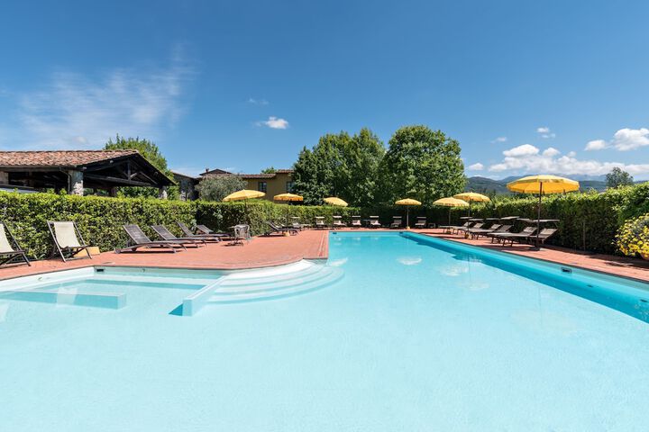 Hotel with Pool