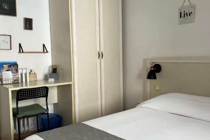 Room 4 of 29