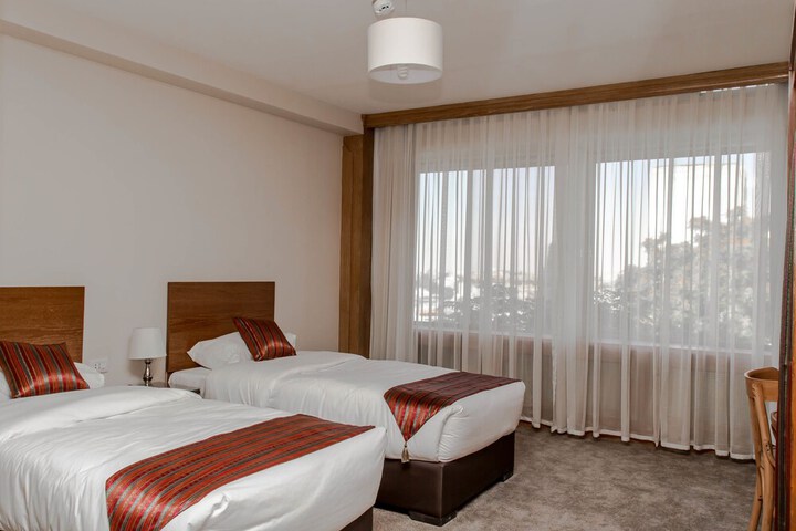 Room 14 of 34