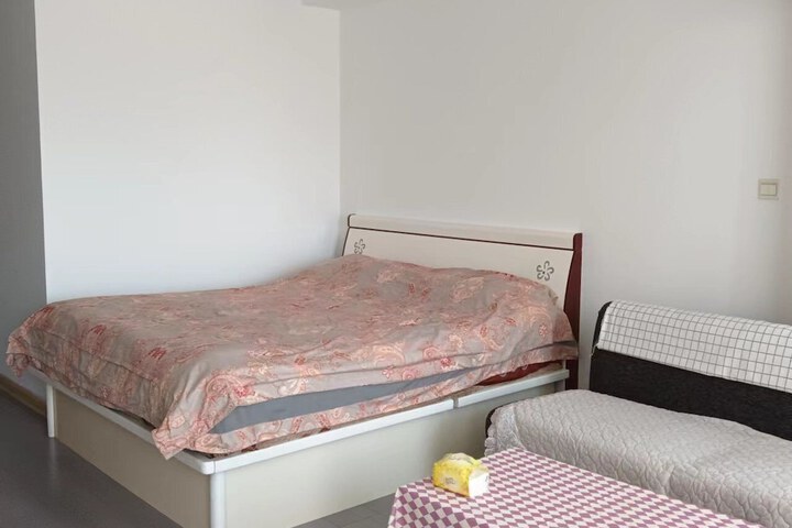 Room 32 of 68