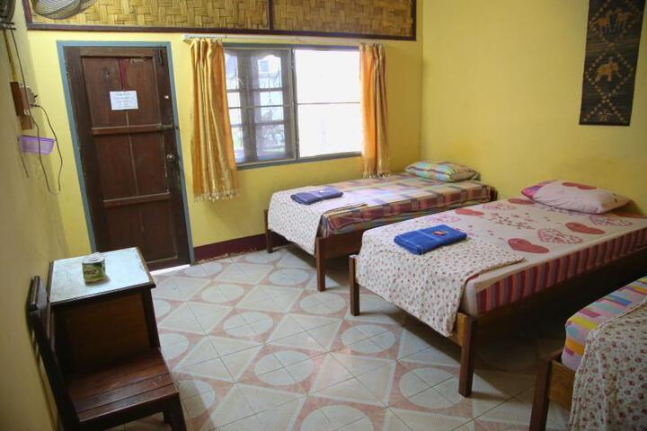 Room 4 of 5