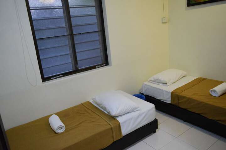 Room 6 of 26