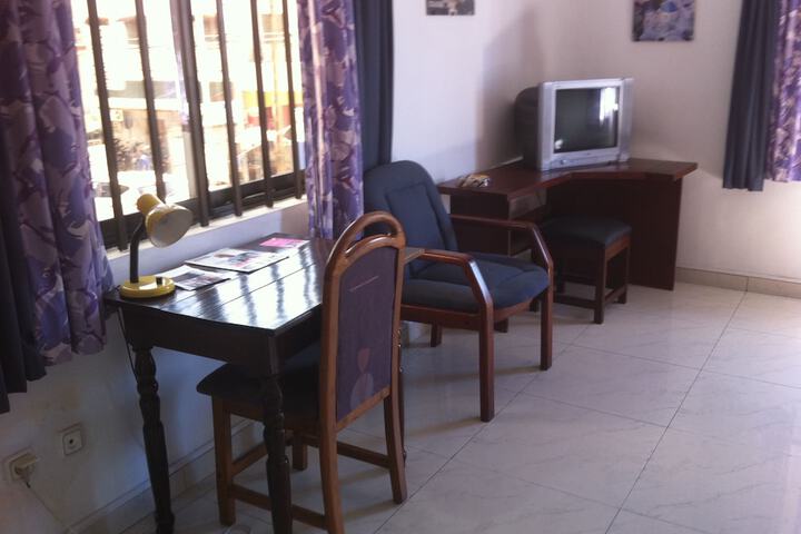 Room 4 of 15