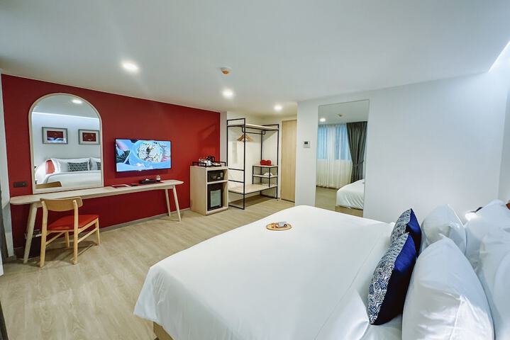 Room 27 of 190