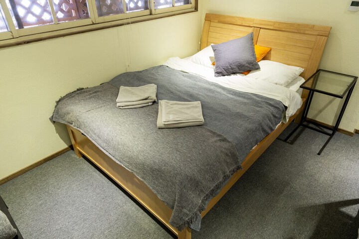 Room 26 of 48