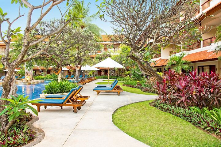 Hotel Exterior 57 of 60