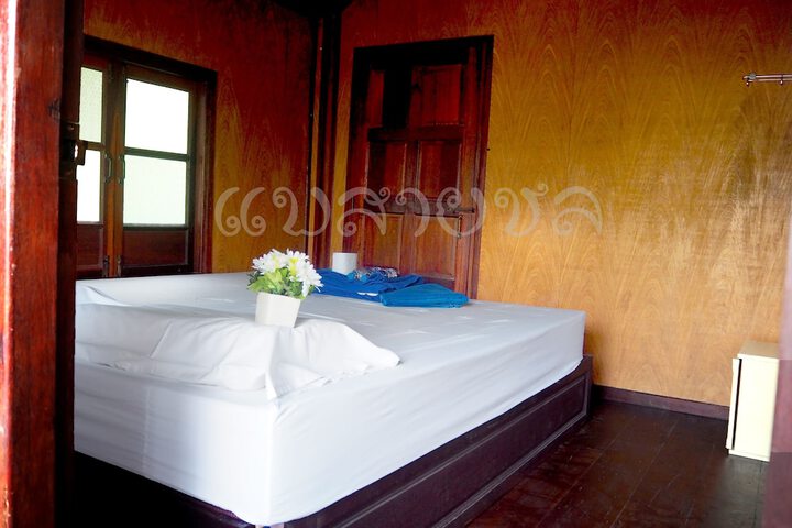 Room 8 of 35