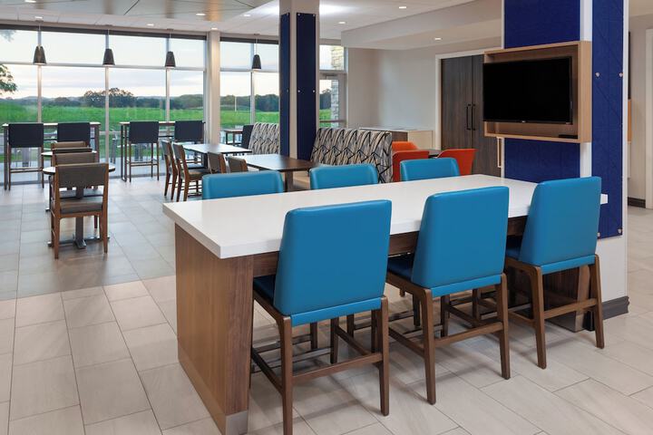 Breakfast/Coffee Service 52 of 62