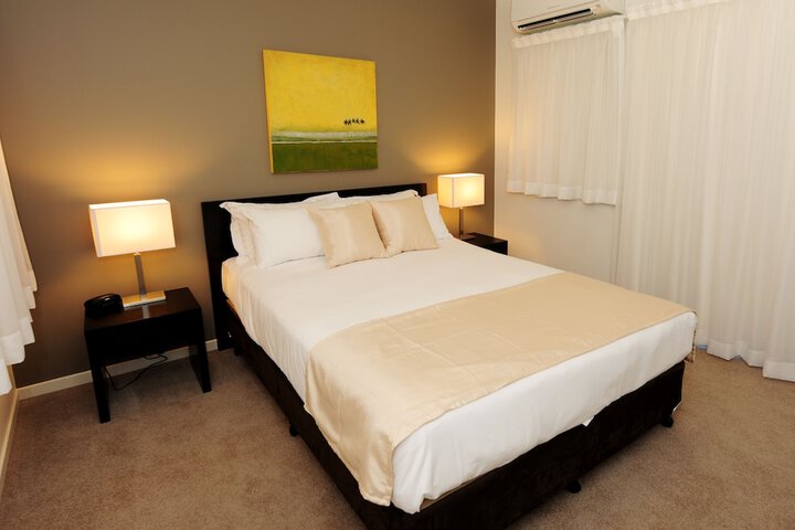 Room 4 of 38
