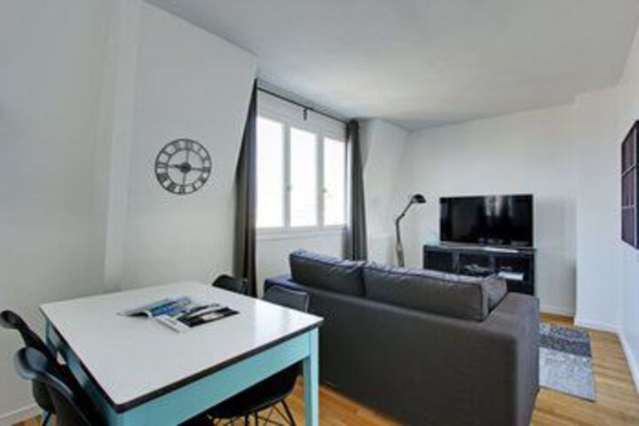 Room 72 of 102