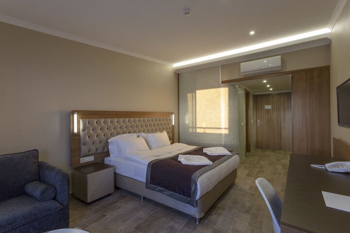 Room 25 of 61