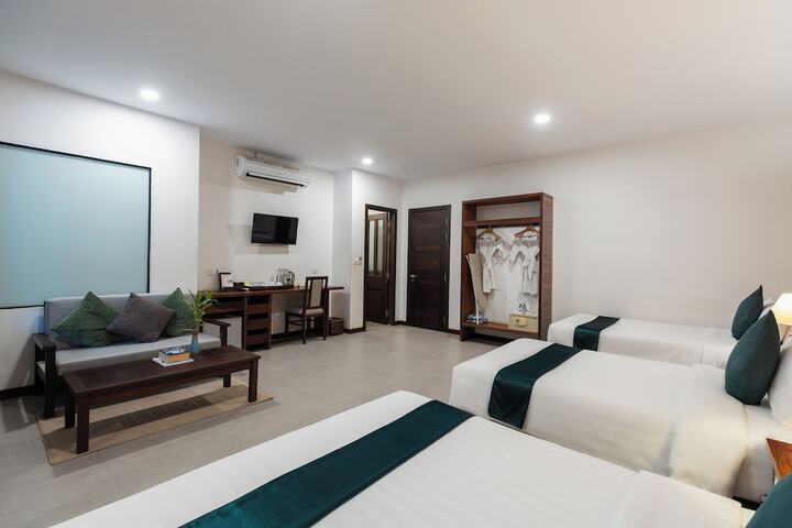 Room 25 of 219