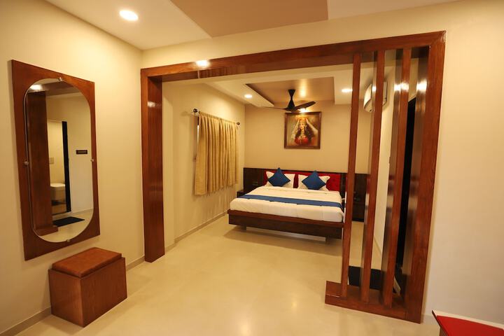 Room 3 of 33
