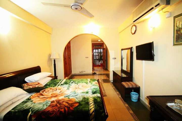 Room 3 of 11