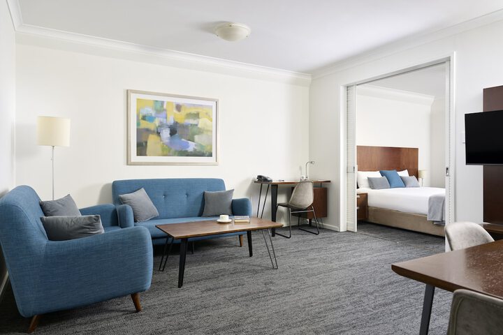 Room 16 of 28