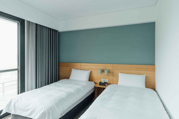 Room 14 of 30
