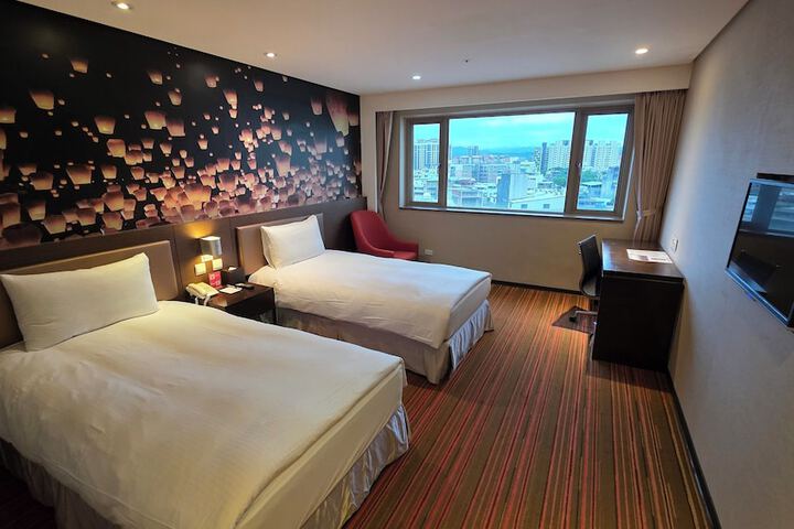Room 12 of 33