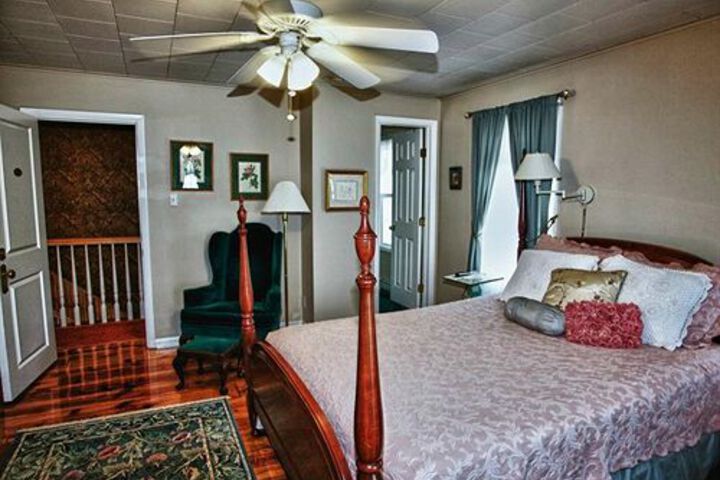 Room 47 of 143