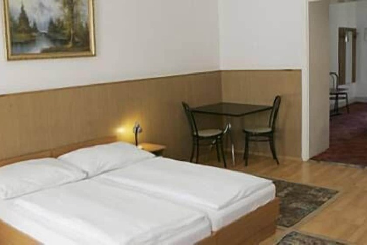 Room 14 of 31