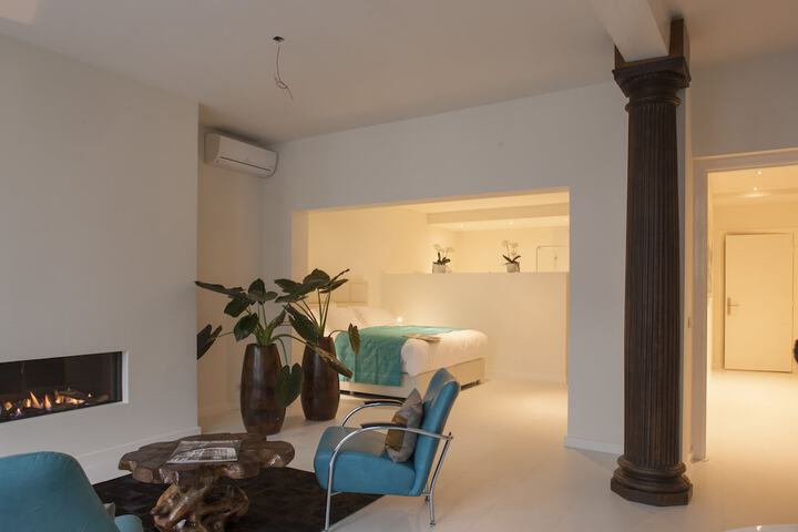 Room 10 of 29