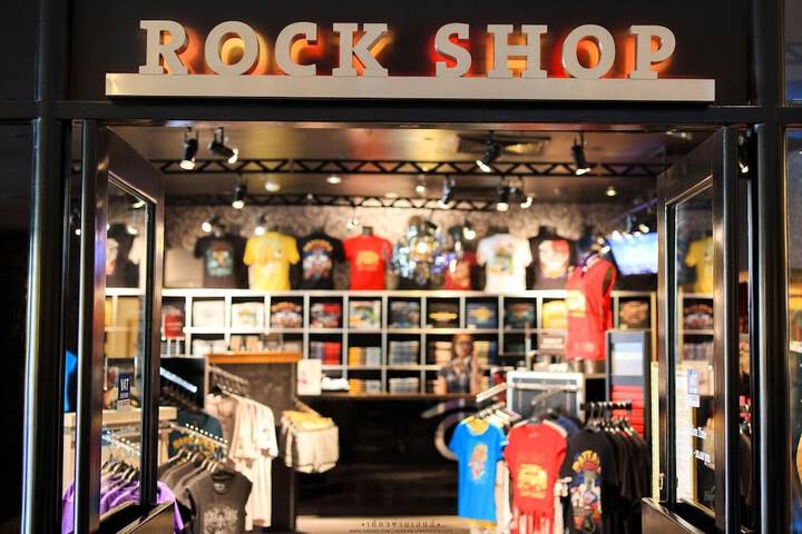 Gift Shop 83 of 126