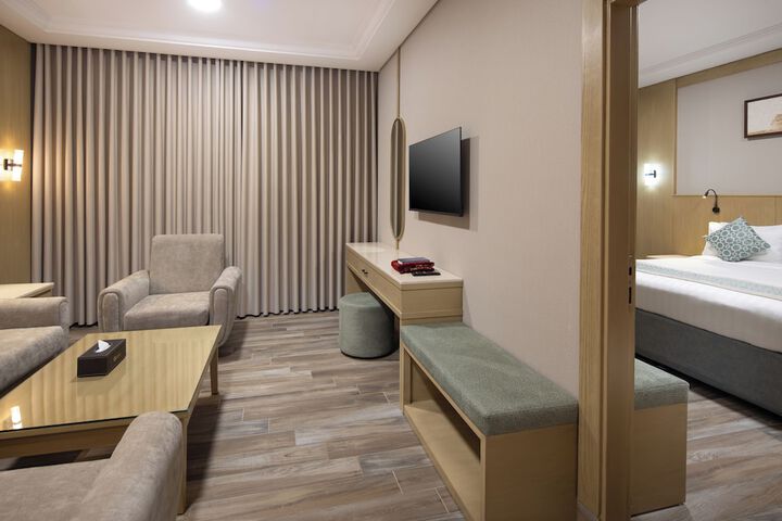 Room 84 of 181