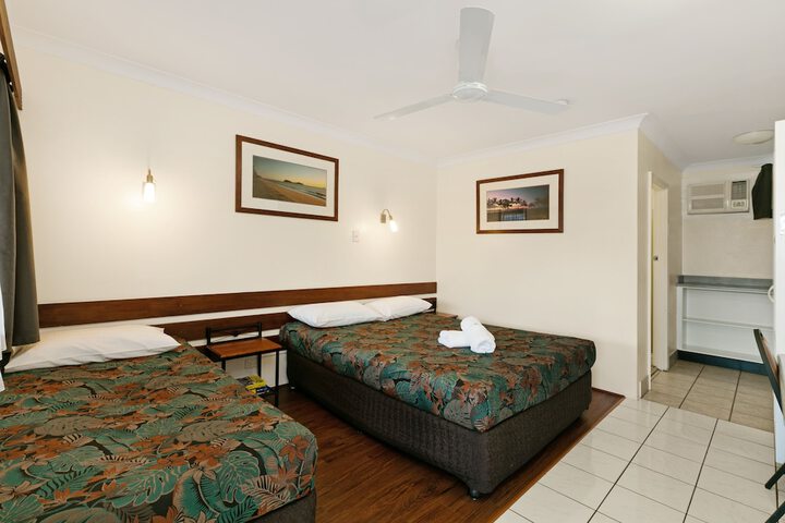 Room 4 of 53