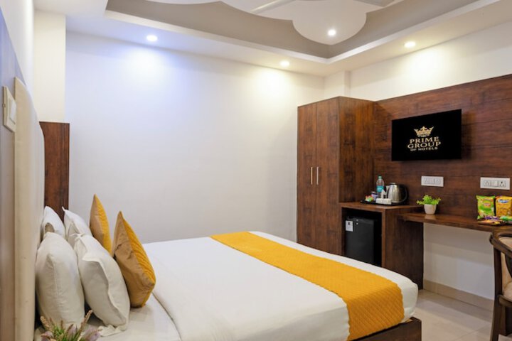Room 12 of 15