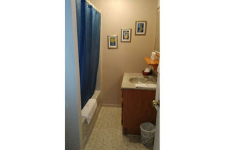 Room 7 of 32