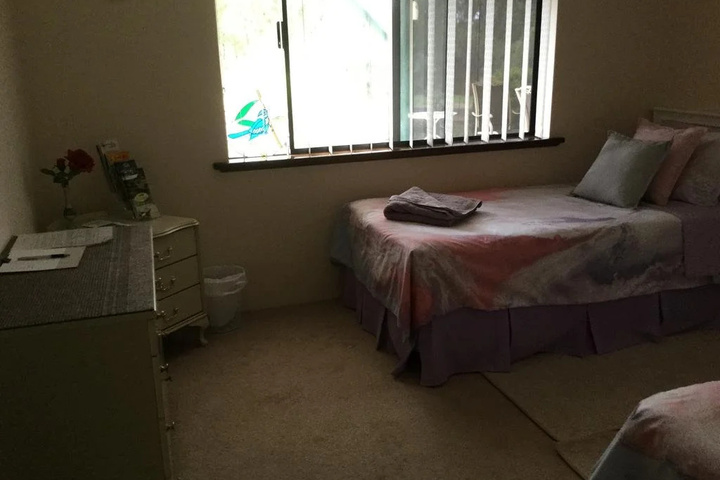 Room 3 of 12