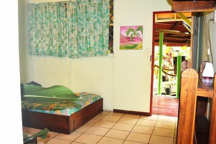 Room 7 of 27