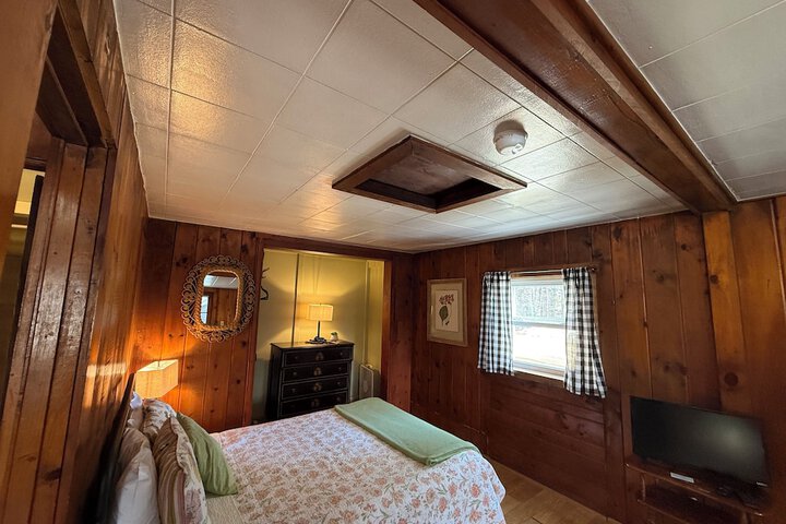 Room 127 of 212