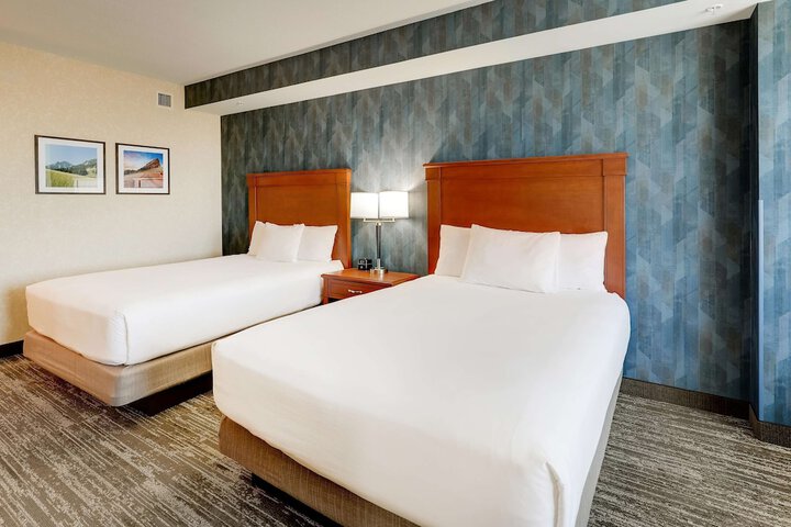 Room 40 of 72