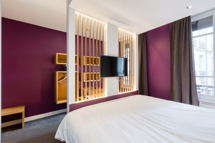 Room 6 of 53