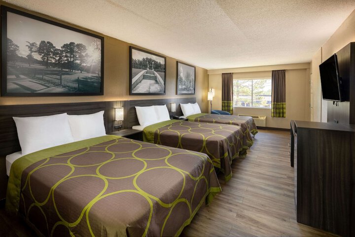 2 Double Beds (6 of 9)