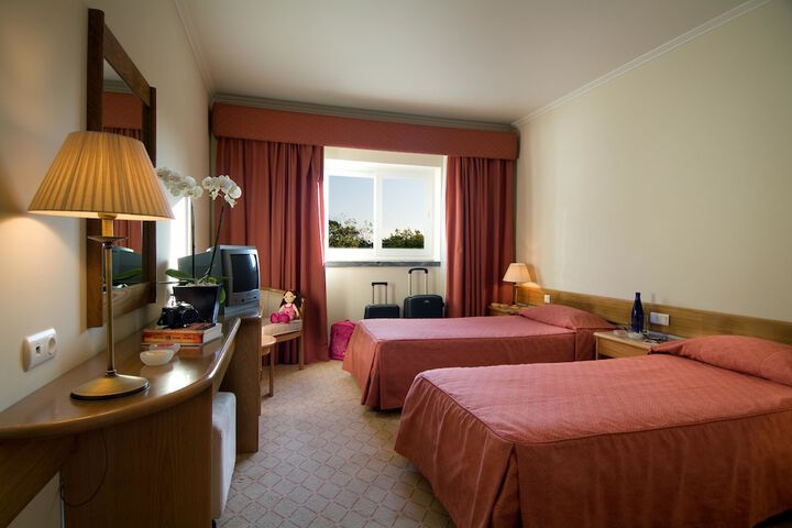 Room 7 of 17