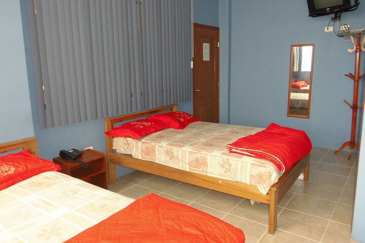 Room 12 of 130