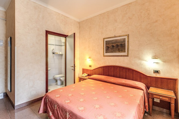 Room 4 of 46