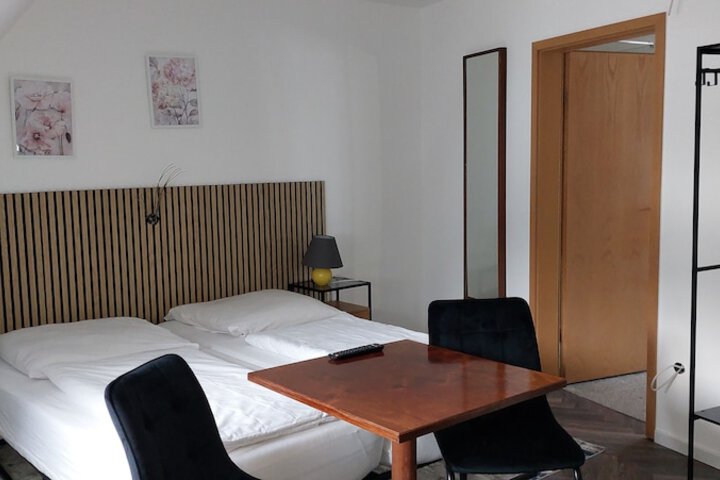 Room 40 of 76
