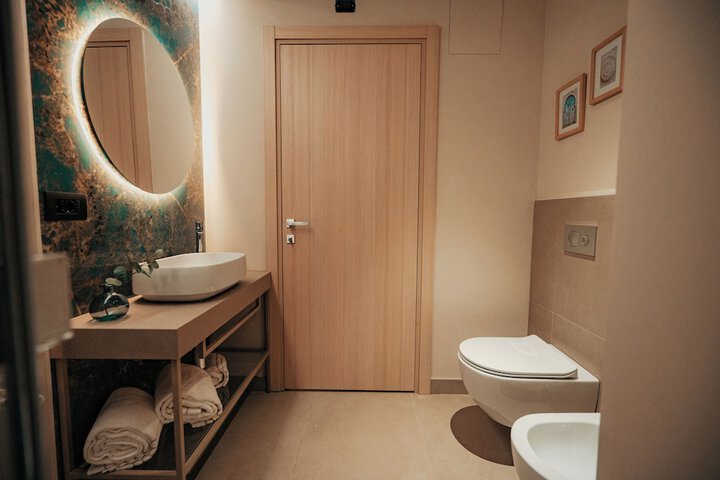 Room 79 of 107
