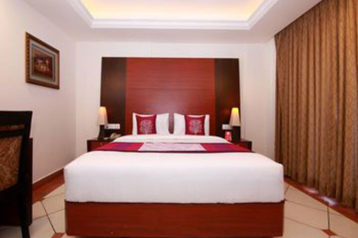 Room 16 of 32