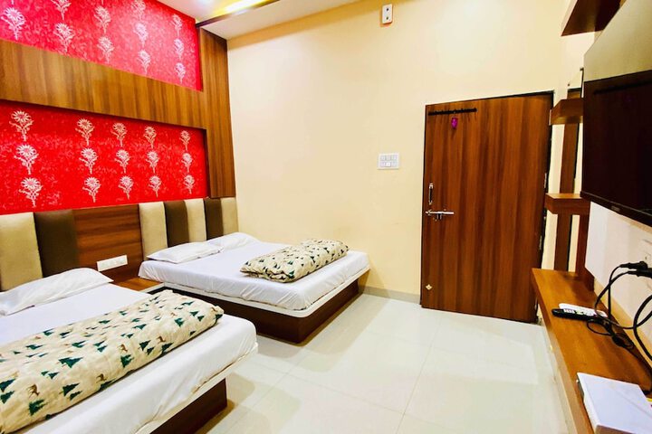Room 28 of 42