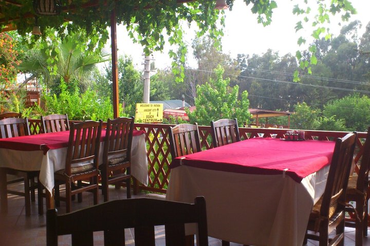 Dining 50 of 69