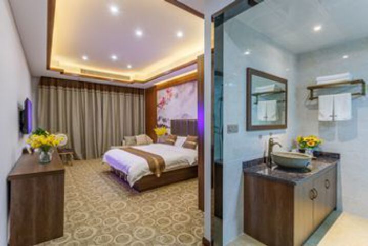 Room 50 of 67
