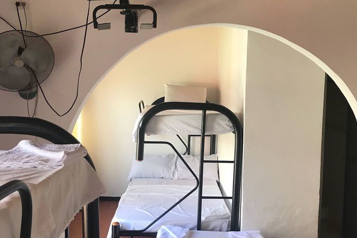 Room 5 of 40