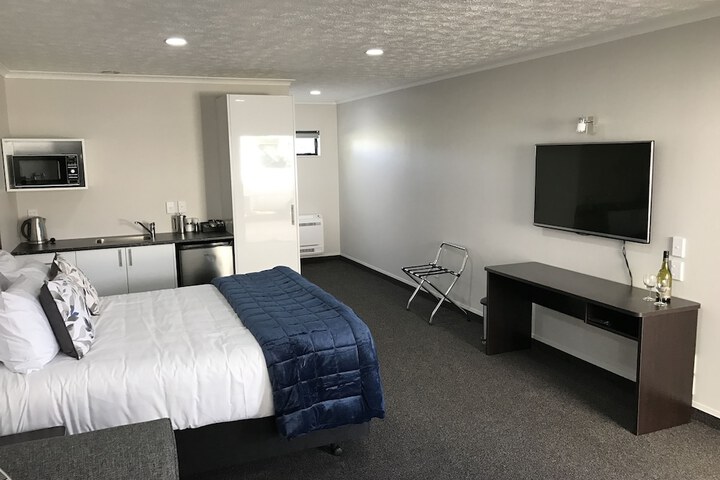 Room 3 of 35